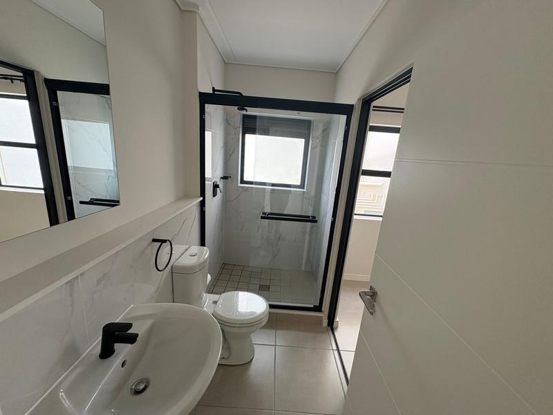 To Let 2 Bedroom Property for Rent in Richwood Western Cape